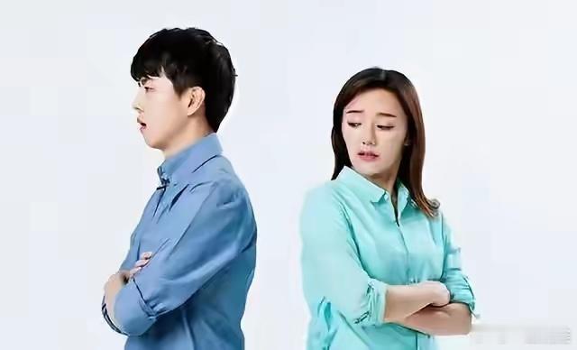 这两天有个话题挺火，小红书上一个女生，因为男友支持以色列而提出分手。俩人在闲聊到