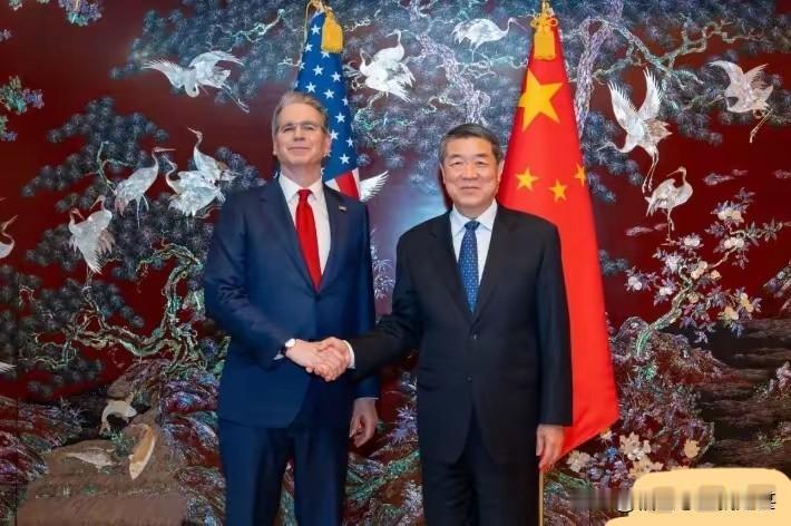 美国财长贝森特是来华访问最忙的人。川普未行，贝森特已经到了日本，可以说贝森特是应