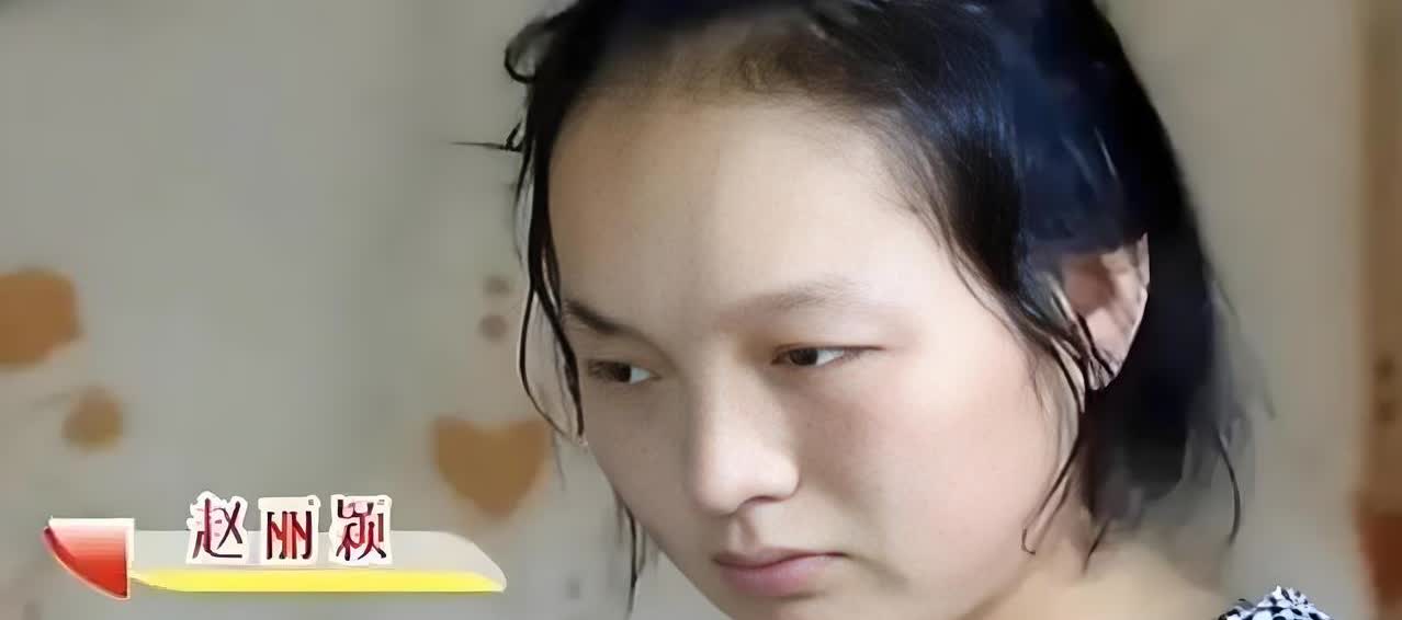 2017年河南一55岁男子，靠着每月3000块钱的工资，供养女读书，没想到的是，