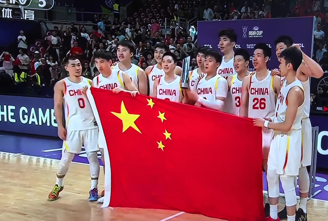 中国篮球需要向美式篮球迈进！姚明担任篮协主席期间，为中国篮球发展贡献良多。他从