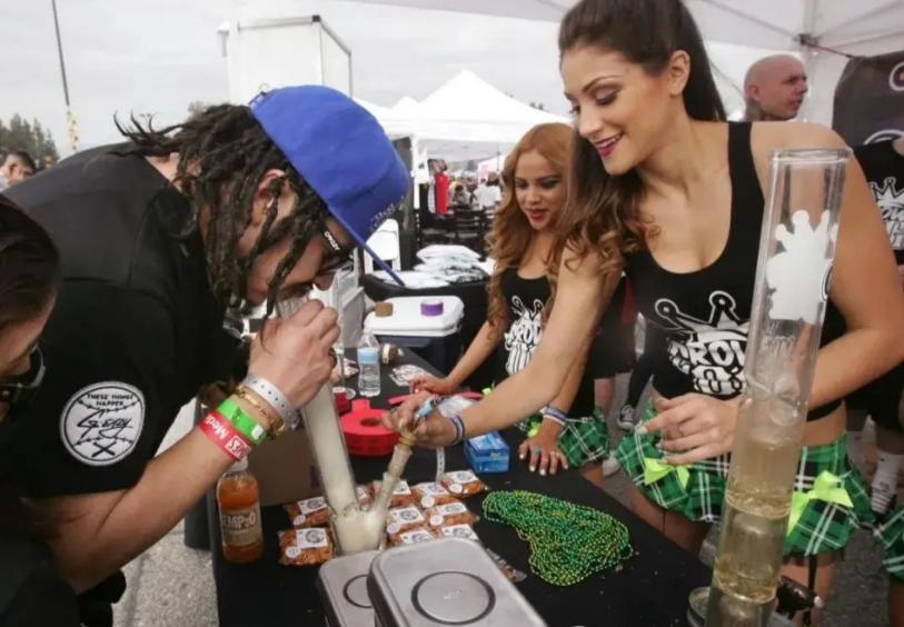 击毙大毒枭“埃尔·门乔”，为何能撕裂整个墨西哥？一场看似大快人心的缉毒胜利，