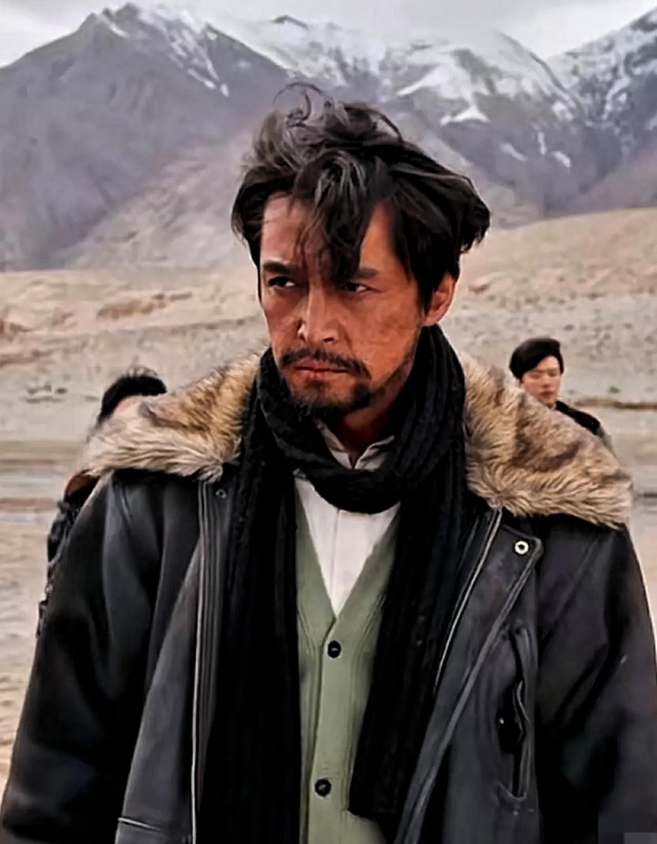 这个世界上恐怕搞不懂的人，就是胡歌了，明明已经儿女双全，财富自由了，还那么拼命