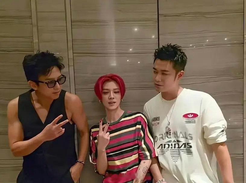 有点像吸了的状态