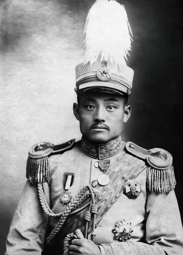 军阀张敬尧不仅残暴还很好色。1918年，他任湖南督军时，看上了曾国藩的曾孙女，美