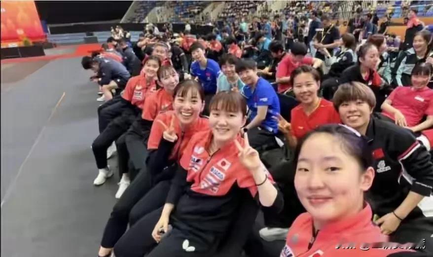 本来我还好奇大家为啥说，孙颖莎、王曼昱她们其实私下和张本美和、早田希娜她们关系挺