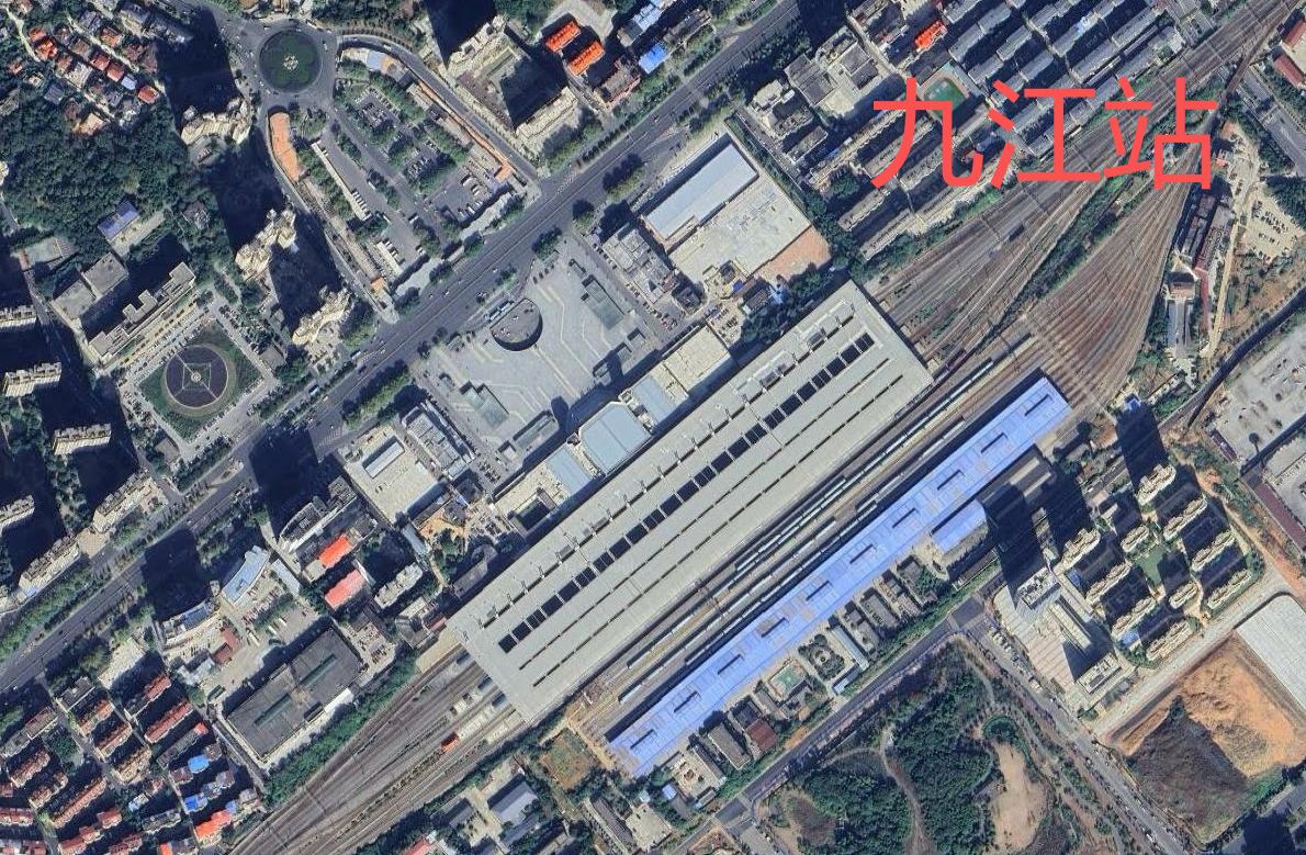 九江站九江市濂溪区，车站规模为5台12线，于2025年9月29日，九江站站改工程