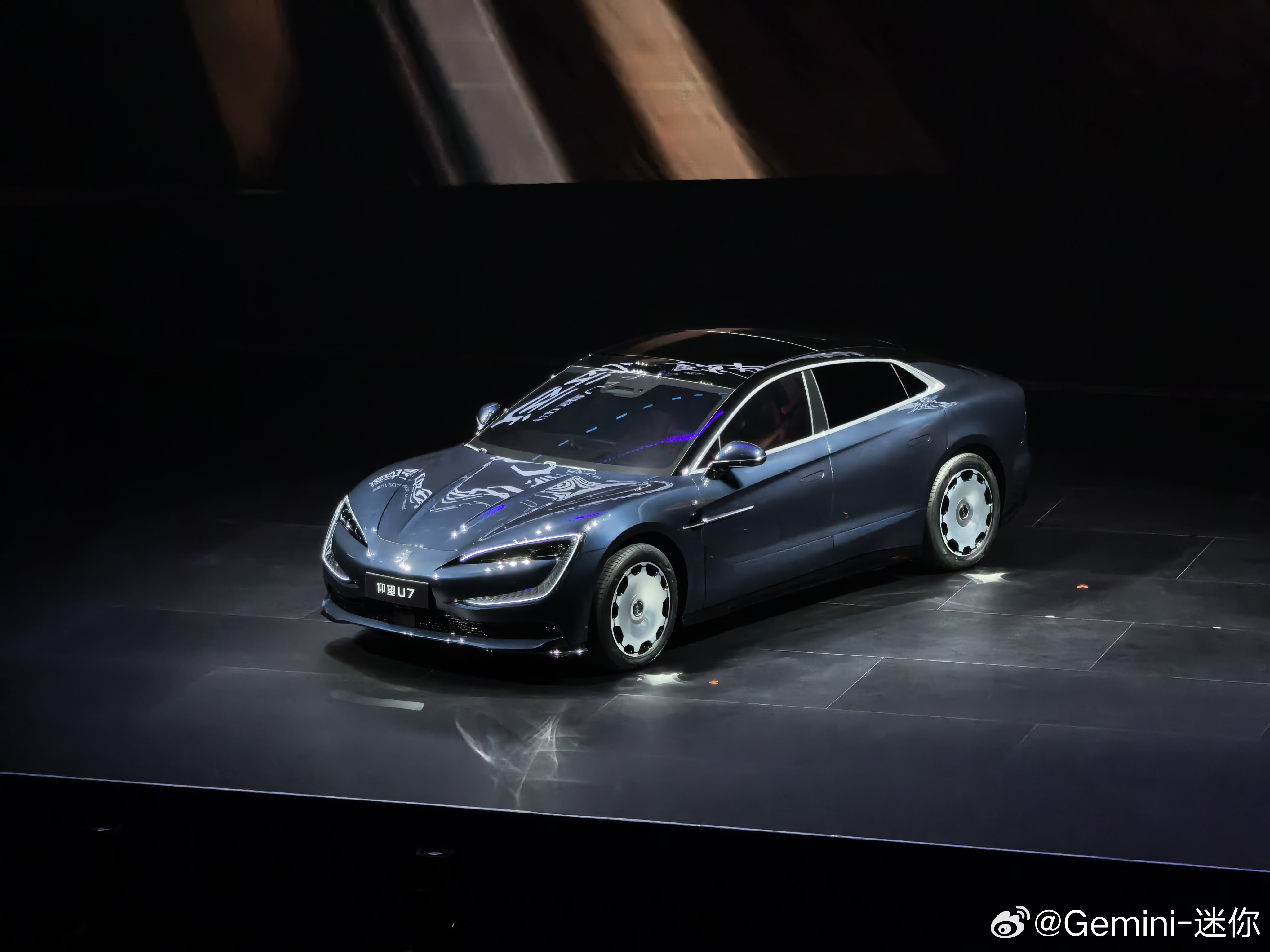 26款仰望U7：65.8万起26款仰望U8：100.8万起26款仰望U8L：13