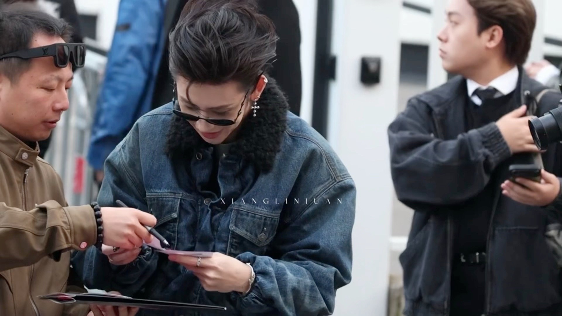 小鬼时尚圈最严肃的Daddy小鬼米兰看秀，又帅又有亲和力，天选时尚潮男，完全是d