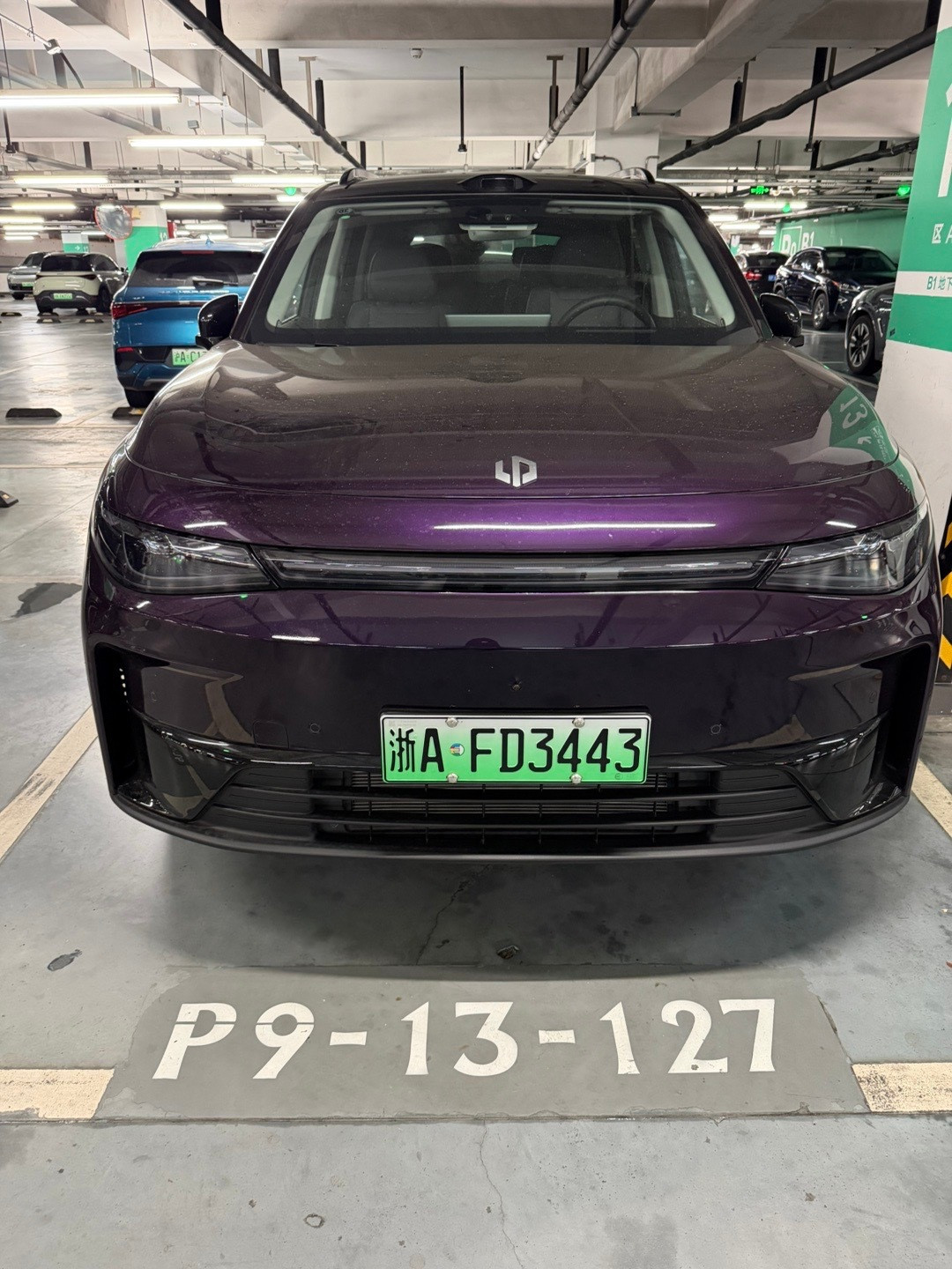 高铁站拿车，相当高效零跑C16长度4915mm，但是体量感“很大”6