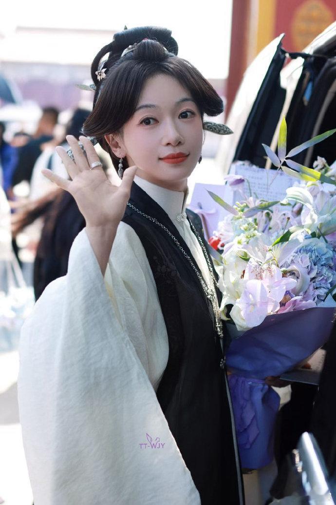 吴谨言刀笔娘子开机扇巴掌不愧是爽剧大女主！上来就扇巴掌，这剧情简直也太刺激了