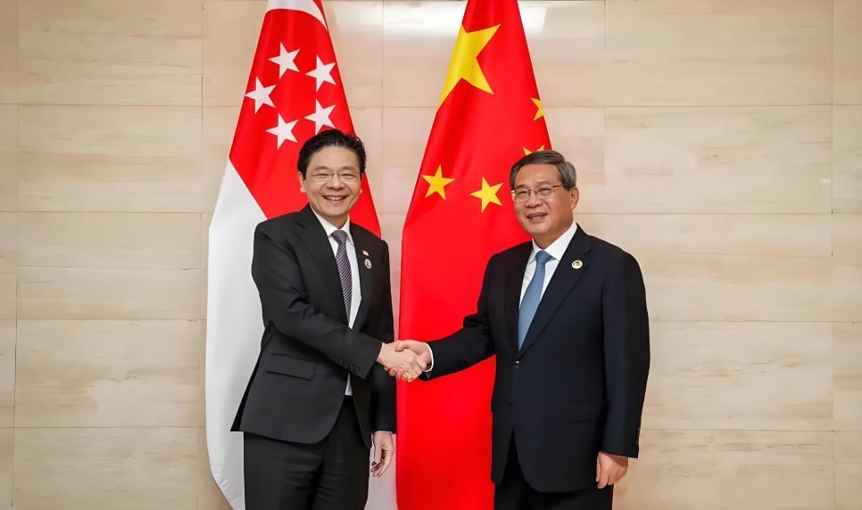 此番新加坡总理访华，所传递出的信号，可谓非比寻常！新加坡新总理把出访的“头彩”给