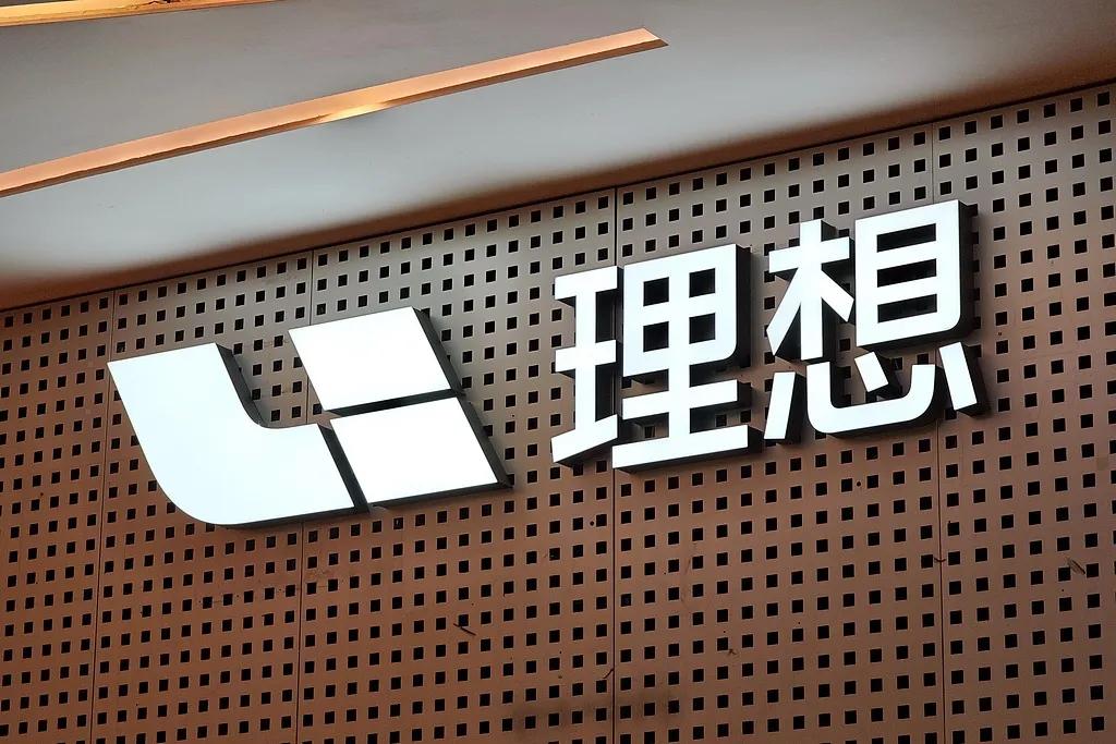 理想回应电池供应商争议电池供应商更换一直是理想汽车的舆论焦点。全新一代理想L8
