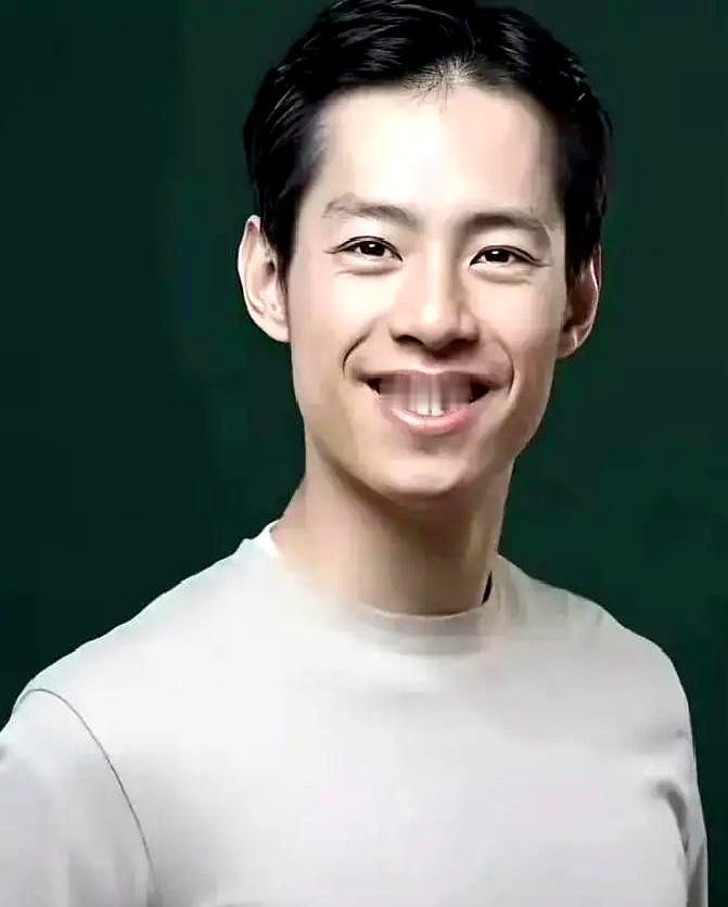 谭咏麟儿子，这是真学霸还是“钞能力”？英国中学会考12A！直接杀进牛津大