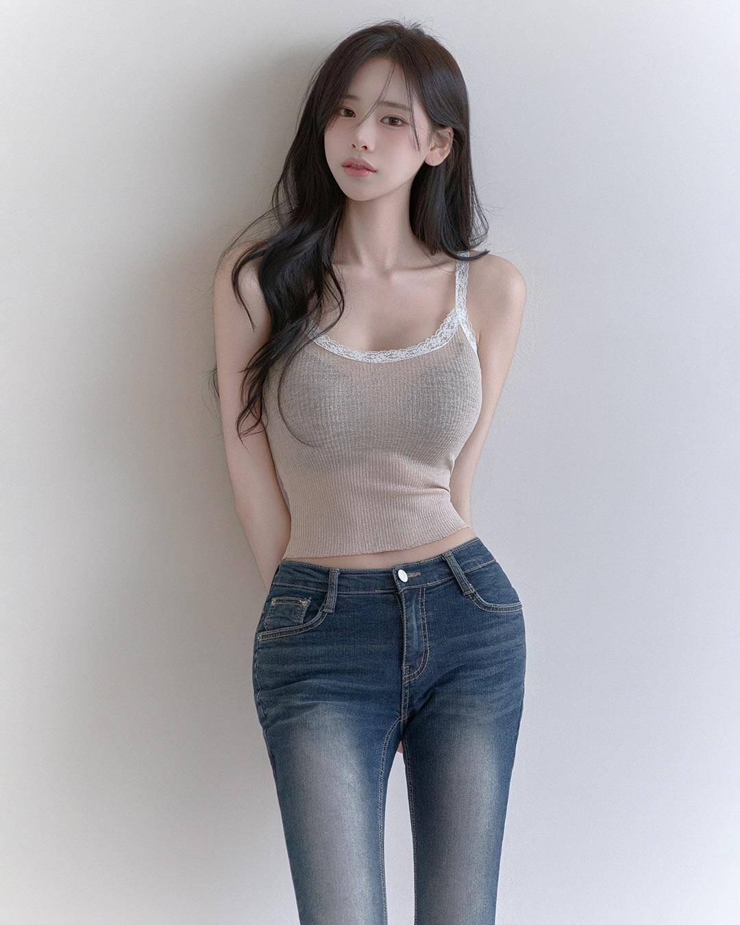 温柔甜美的少女穿搭，简约又不失时尚感。