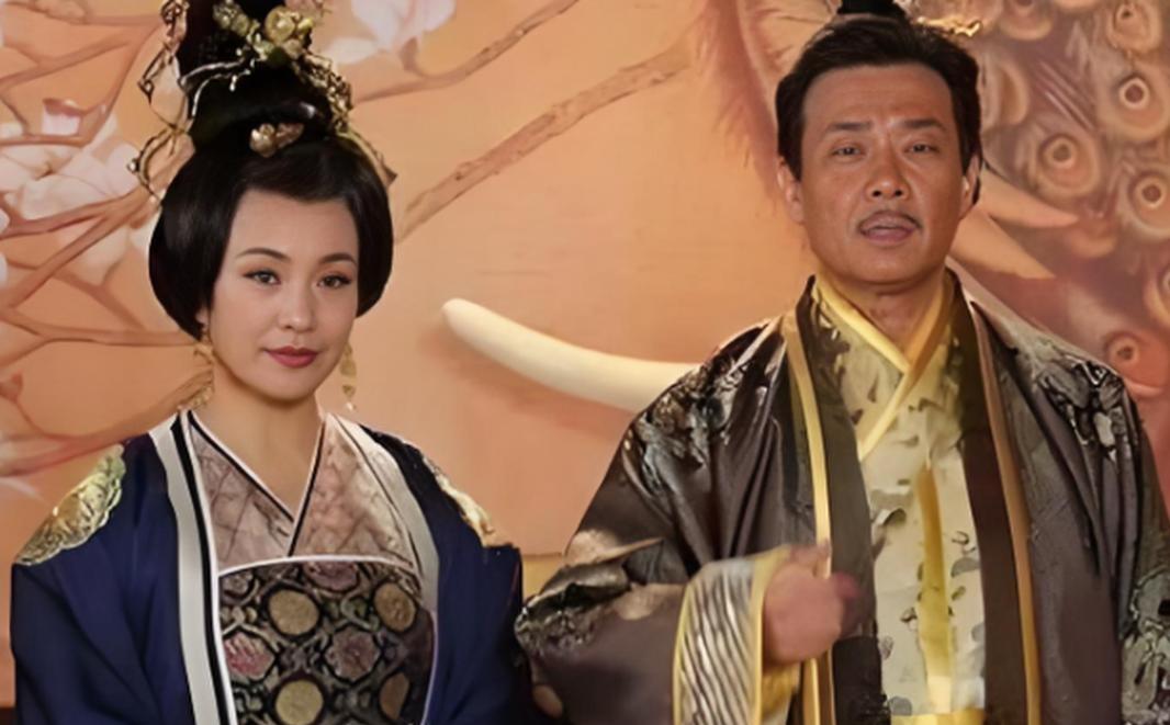595年，隋文帝在仁寿宫临幸了个貌美宫女，第二天想去温存，却发现宫女已被独孤皇后