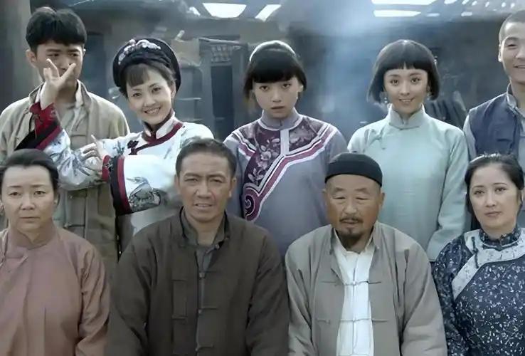如果你的孩子问你什么是闯关东，你该如何回答呢？ 很多人都看过这部剧，大家看剧
