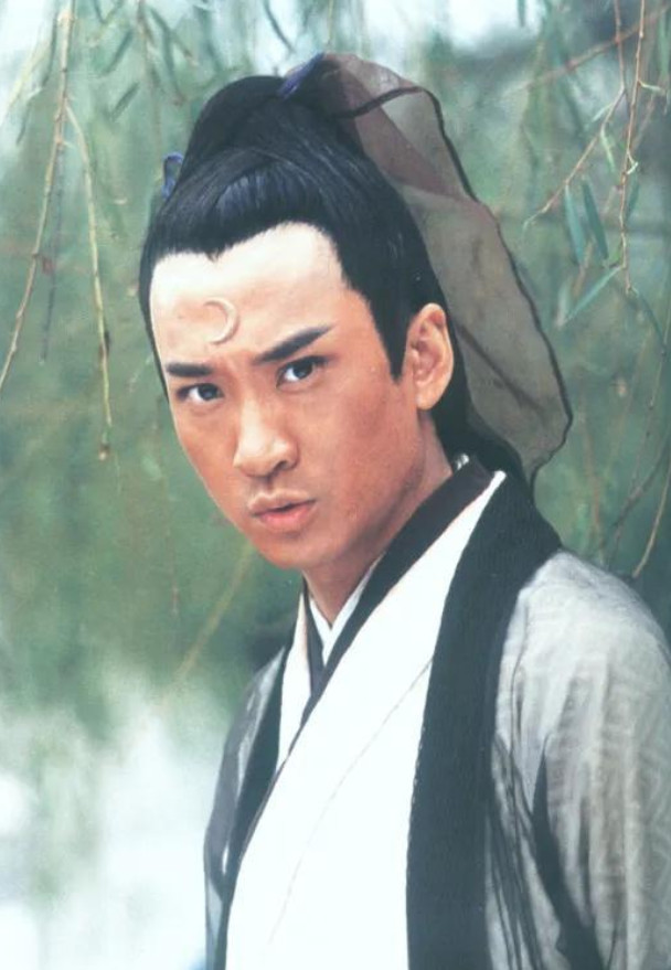 本以为是客串，没想到成了经典！当年筹拍《少年包青天》时，剧本本来想找吴奇隆出