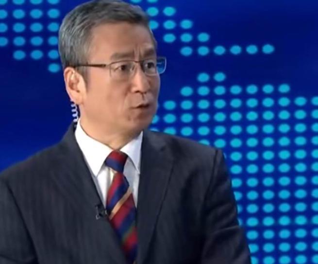 “中国月入3000已经是中等收入！”去年，中国专家的话遭到白岩松的反问：“如果真