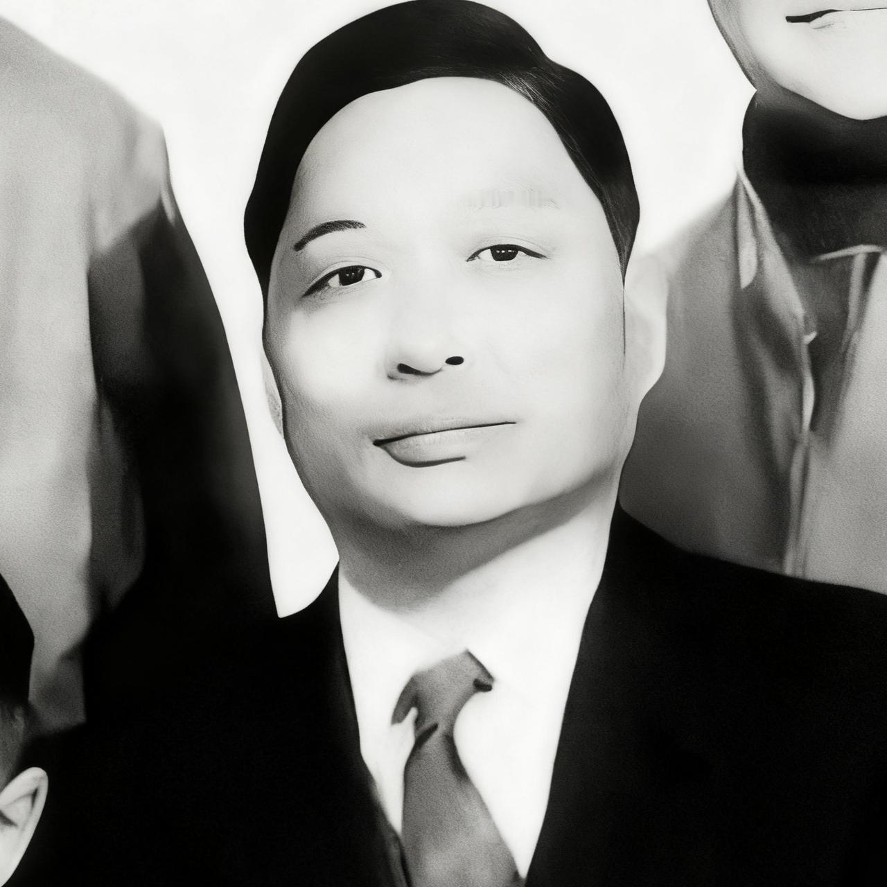 这就是叛徒王明德的真实模样,照片拍摄于上世纪60年代,镜头中的王明德西装革履,然