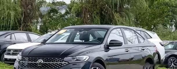 太不能理解了，单位年轻同事居然换了辆油车，新能源车不香吗！同事是80后，他之前的