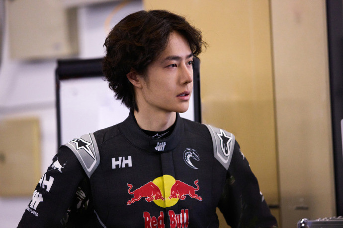 王一博85号即刻出发一组王一博P房随拍王一博85号即刻出发，一组王一博P房随