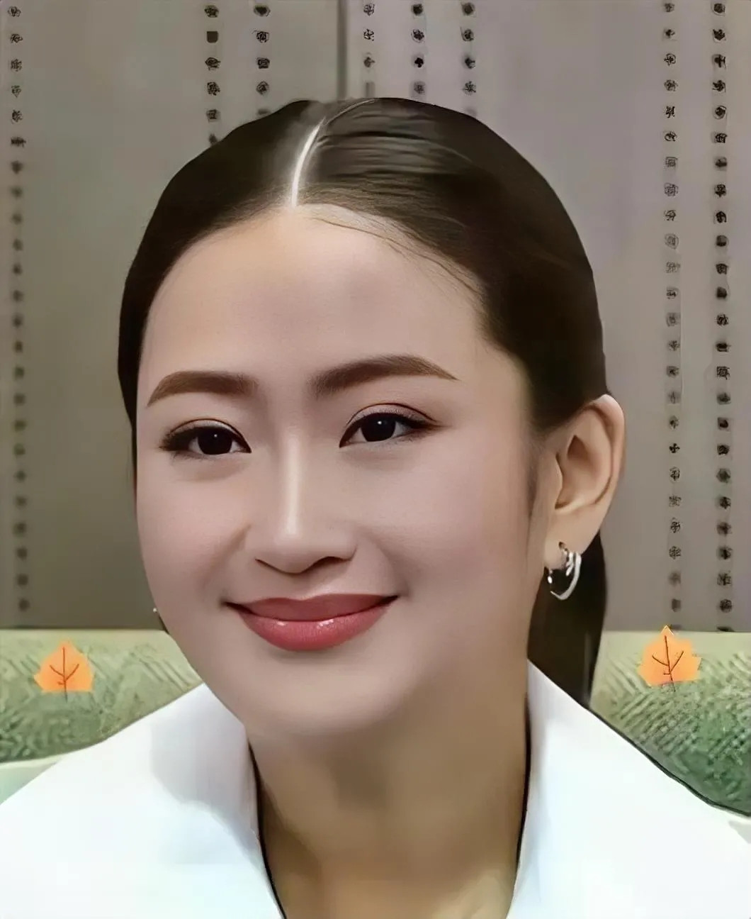 洪森目前面对的局势确实非常微妙，尤其是和邻国的关系。为了南扶运河而与邻国的关系闹