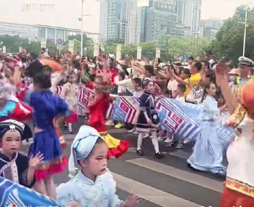 山歌一响，假期登场！广西人的专属浪漫来了当全国网友还在工位上“搬砖”，广西人