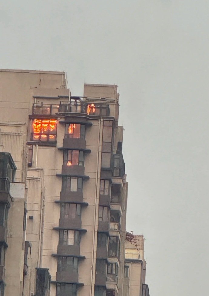 因为这装修，对面楼住户一个月打了5次119​​​