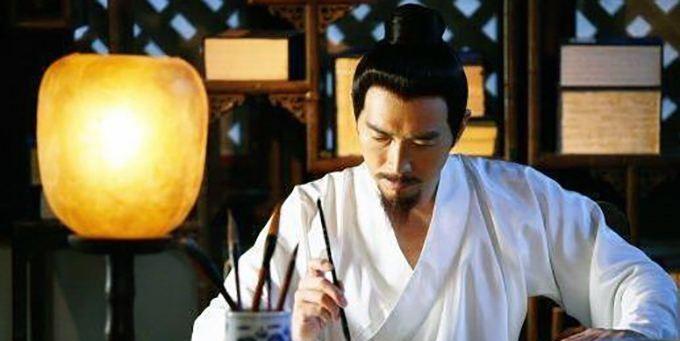 815年，宰相武元衡在上朝路上，被黑衣人刺伤左腿，掉落马下。随即，黑衣人手起刀落