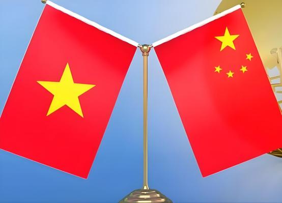 越南要回归？有越南网友称，越南历史上是中国领土，后因华夏内乱而分离。现在中国是