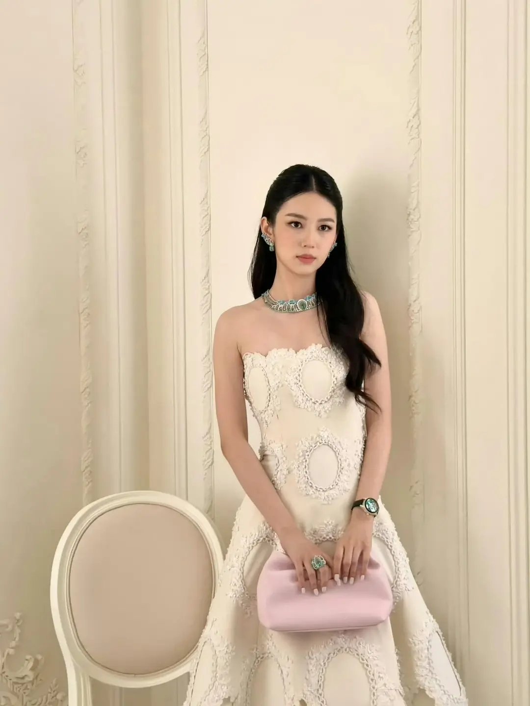 王楚然周也同风格造型谁更有高级感？