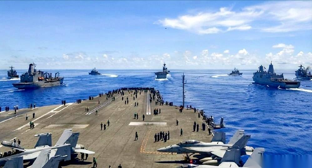 我跟你说个事儿，你可能觉得是段子。老特要造一艘用自己名字命名的战列舰，开价22