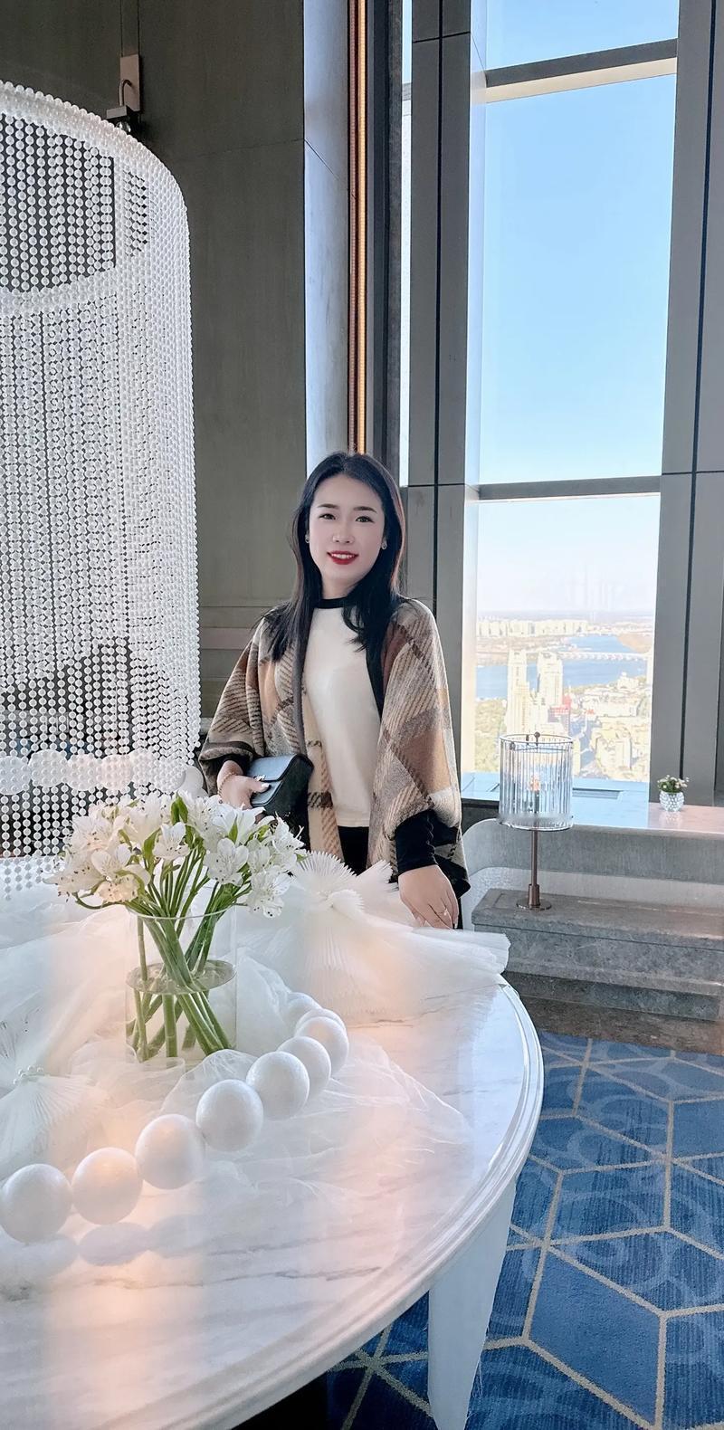零零后姑娘提出五大“软性”婚姻条件河南一个00后小姑娘结婚，不要彩礼，不要房子