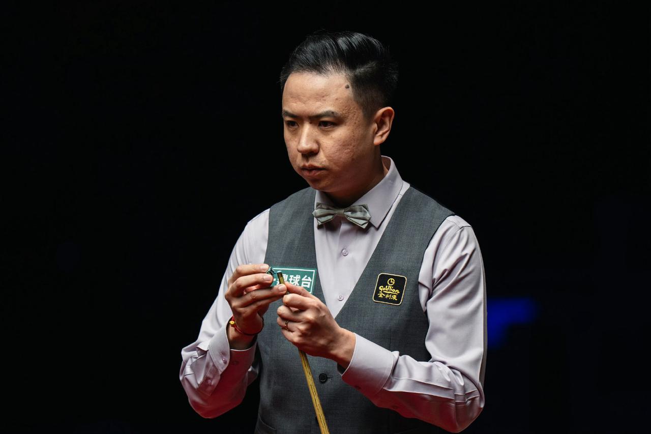 赵心童1-1肖国栋两人的对决是斯诺克2026世界大奖赛第二场半决赛。第一场