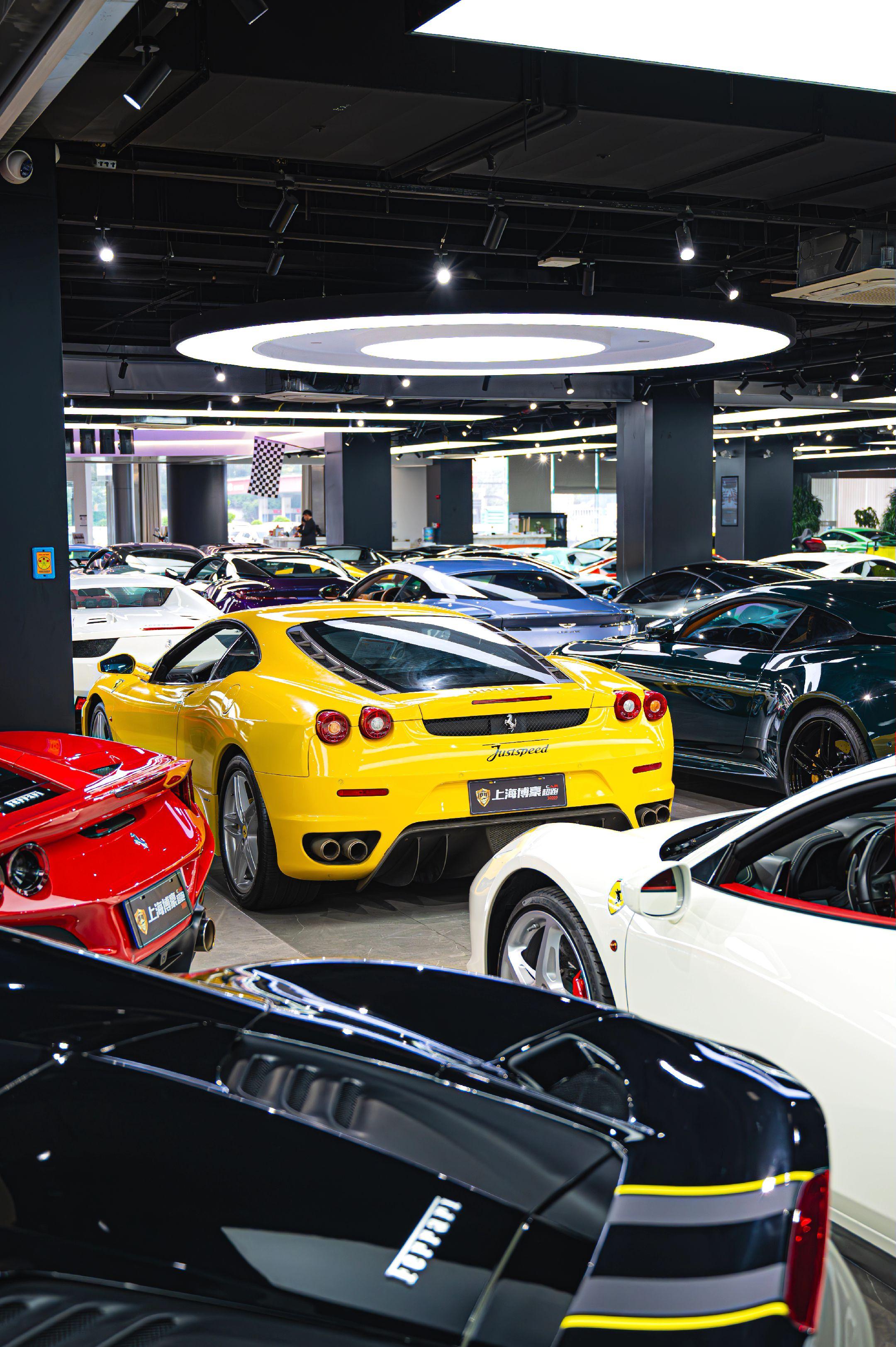 即使是二十年前的设计 现在依然不过时。虽然法拉利430是二十年前设计的...