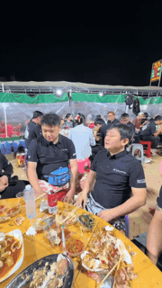 有个应届生和张雪一样执着！为了进张雪机车，硬是跨越了2000公里去求职。张雪看到