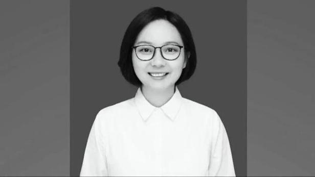 四天内两位高校教授接连早逝！学术圈“拼命三郎”文化该降温了这个秋天，学术圈接