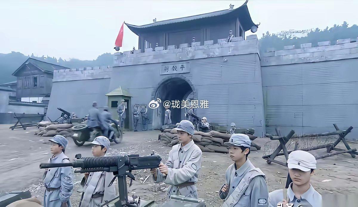 现在的导演真会安排都给八路军安排上小洋楼了