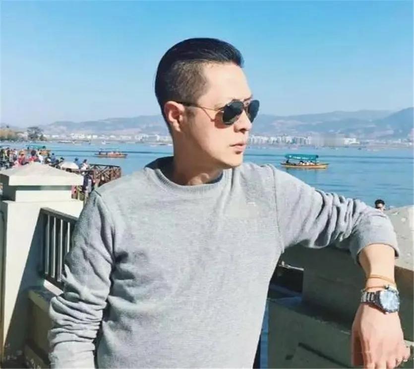 男50岁，妻子25岁，老夫少妻能长久吗？跨越岁月的恋歌：五十与二十五，爱的无限可