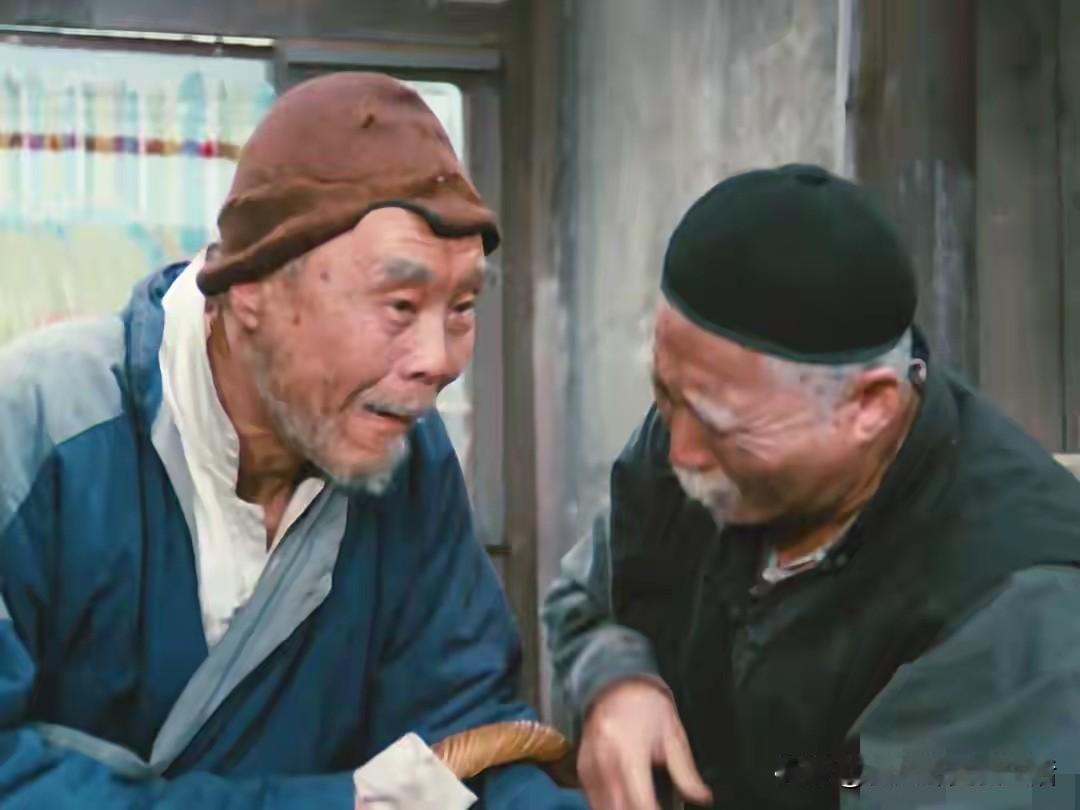 一代人有一代人的茶馆，但是经典只有那一版。现在北京人艺的看家剧目《茶馆》，主演