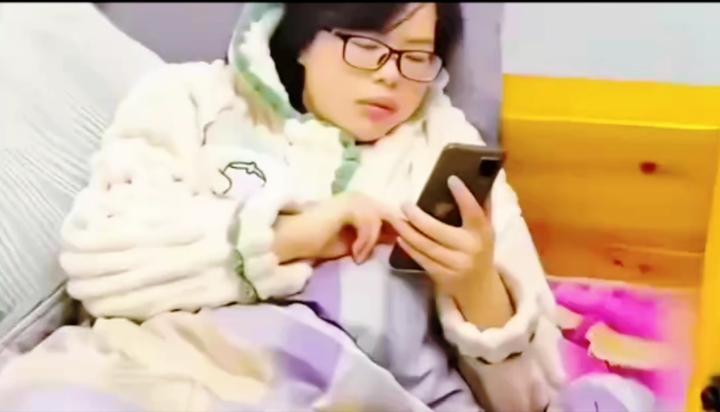 刷到一位男士的吐槽，越看越扎心。他说自己的老婆，把婚姻过成了教科书级别的“放养模