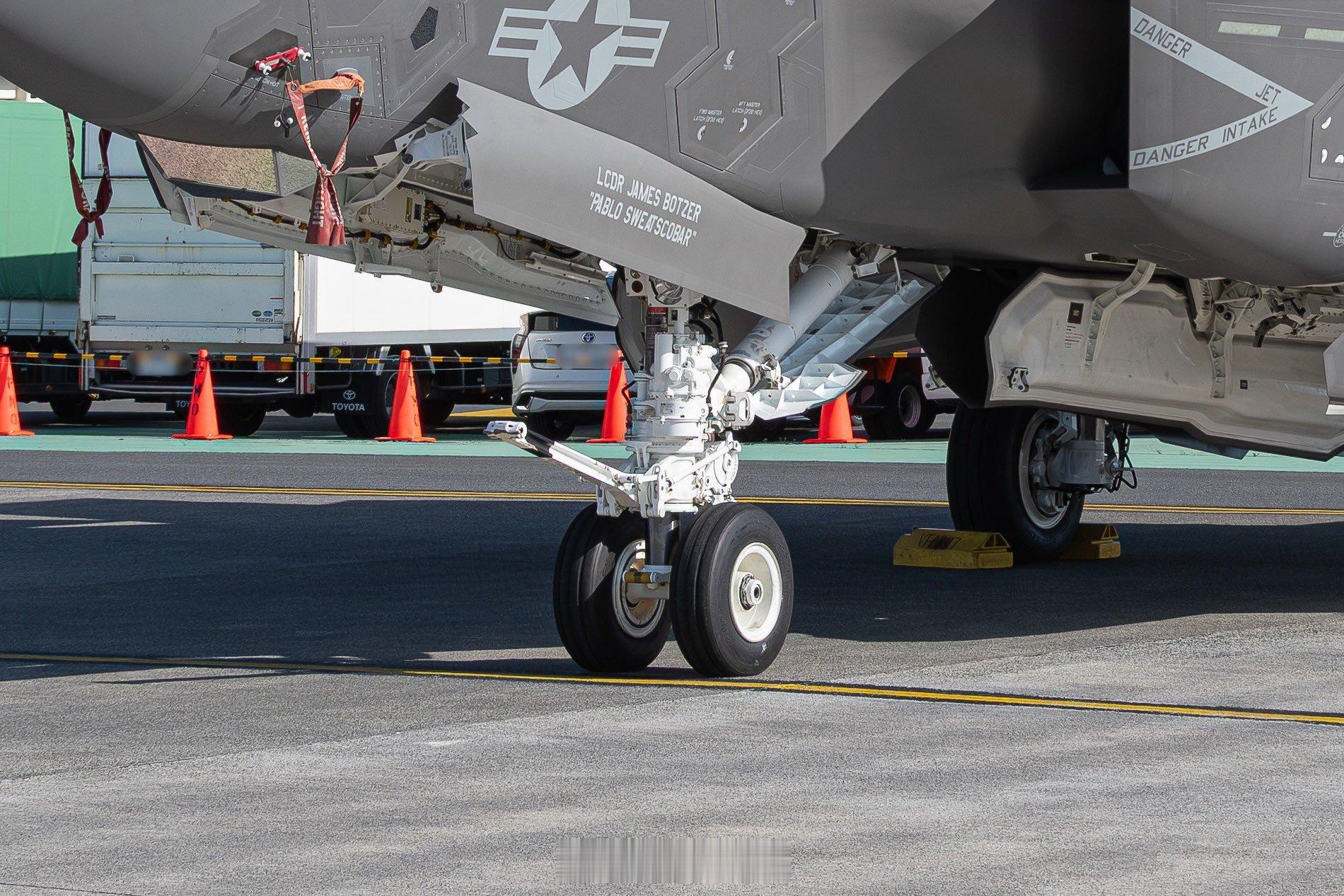 F-35B和C前腿比较，不用上舰一身轻松航空航空创作计划​​​