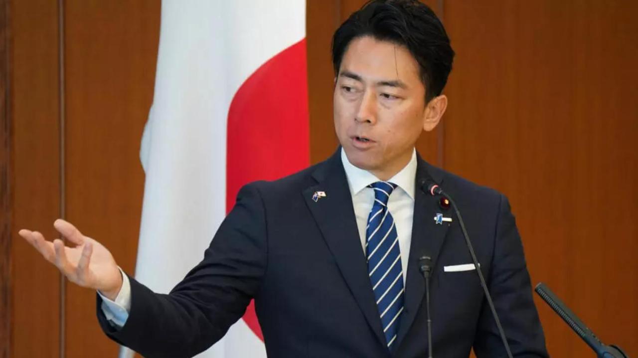 G7刚宣布对华重要决定，高市就对中国喊话，日本防卫大臣却唱反调。 你看那张照