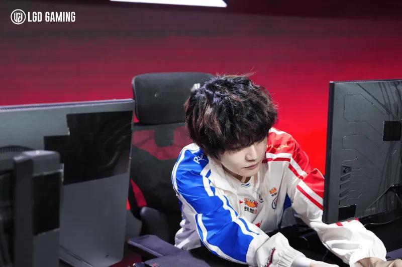 LGD不敌iG无缘S16世界赛后，Crisp赛后社媒发文："感谢大家这2个月以来