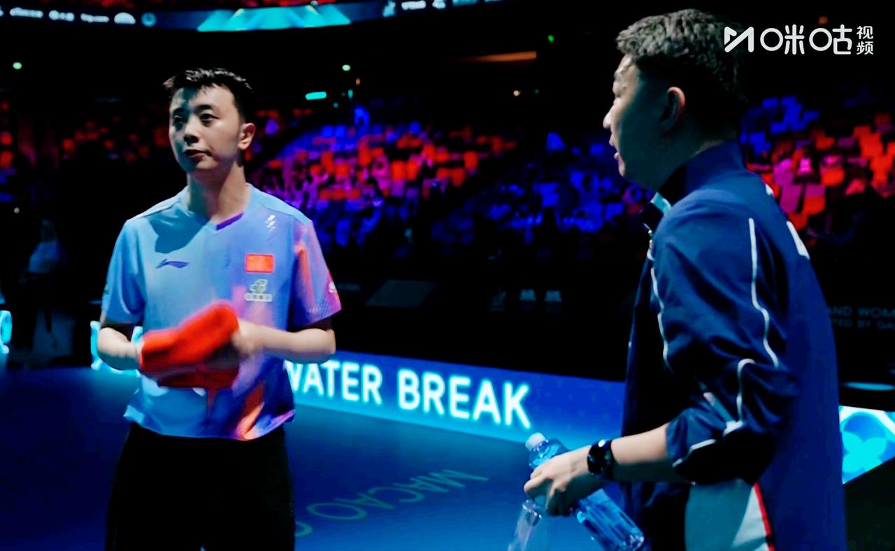 我去！舒迪恩连教练都没有，战术居然能压制陈垣宇！第一局舒迪恩发反手短，