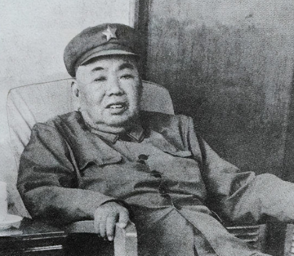 “枪毙！直接枪毙！”1979年，党中央抓捕了许世友儿子，许世友得知后大吼道。那