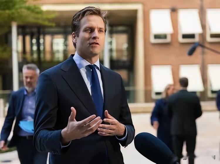 快讯，快讯！荷兰传来破冰信号11月13日，荷兰经济大臣卡雷曼斯的一则声明