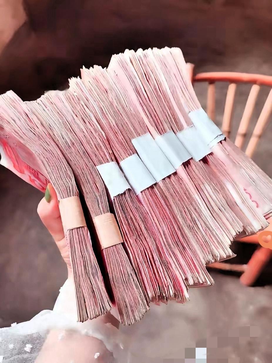 女人手里有钱才叫真底气！我攒10万私房钱，不是防老公是求心安女人真的一定要
