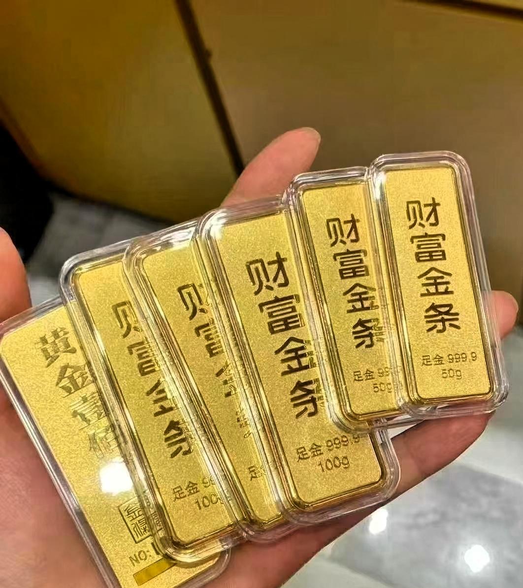 7年前，一上海女人，不婚不育，不想工作。把自己的房子卖了850万，买了27公斤的