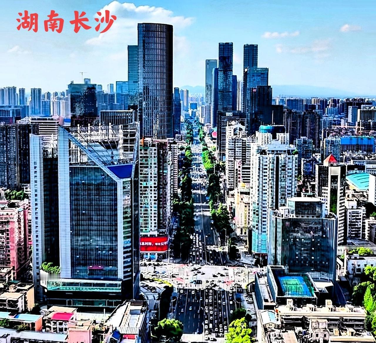 说实话，长沙是一个中规中矩的城市，虽然排不上最好的，但也不会差。从图上的城市建设